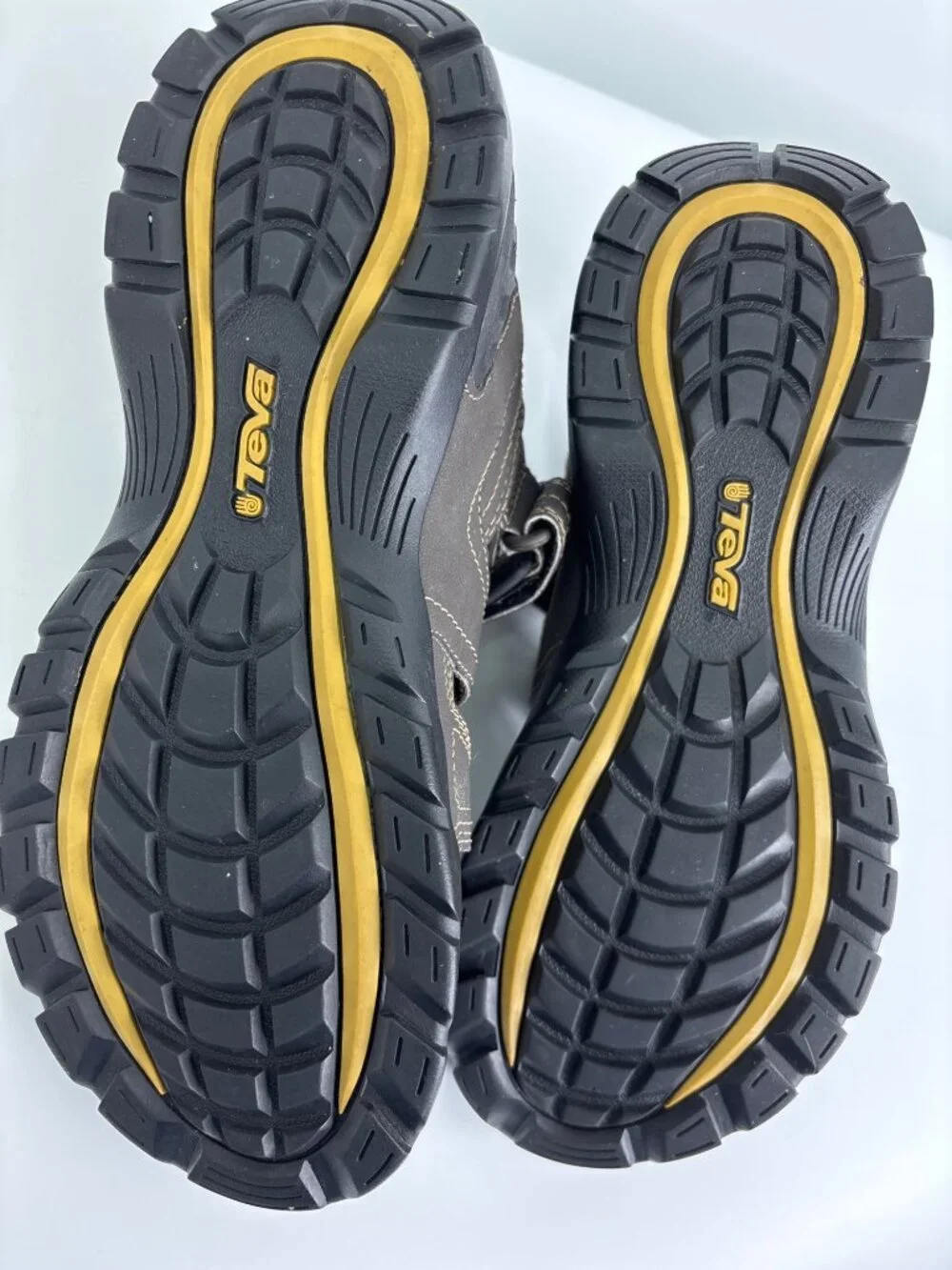 Teva Mens Forebay Fisherman Sandal Walking Hiking Brown Size 8